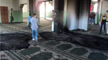 مستوطنون يحرقون مسجداً شمال رام الله