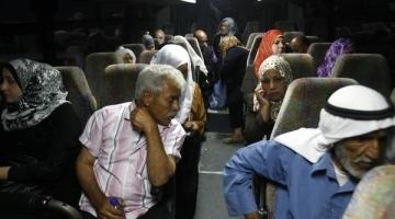 79 من ذوي أسرى غزة يزورون أبنائهم بسجن "نفحة"