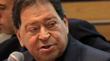 "بن العيزر" يقدم استقالته للكنيست ويعتزل السياسة