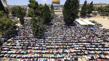 407 من غزة يتوجهون لأداء الجمعة بالأقصى