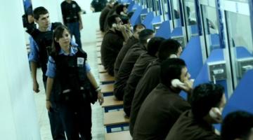 بلدية علار تقر مخصصات دورية لذوي الأسرى والشهداء