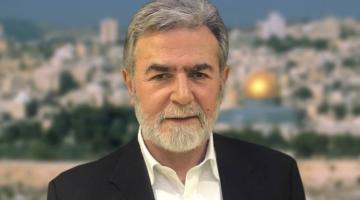 القائد النخالة يهاتف والد الشهيد «كممجي» ويهنئه بشهادة نجله