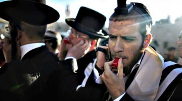 مستوطنون يؤدون طقوساً دينية جنوب جنين