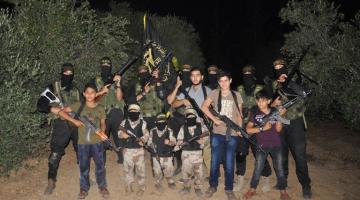 صور.. بدعوة من مجاهدي السرايا.. أبناء الشهداء في ضيافة القرآن والبندقية