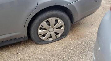 مغتصبون يعطبون أكثر من 100 مركبة بالجليل المحتل