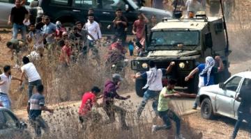 شهيد وإصابات وحرق عشرات المنازل والمركبات بهجوم للمستوطنين بترمسعيا