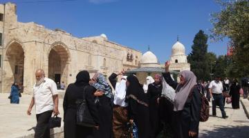 قوات الاحتلال تعتدي بوحشية على المرابطات في الأقصى