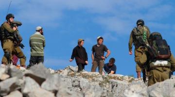 مستوطنون يعتدون على ممتلكات المواطنين جنوب بيت لحم