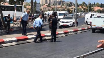  إصابة شرطي صهيوني طعناً بالقدس واعتقال المنفذة