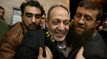 الاحتلال يُفرج عن القيادي بسام السعدي من جنين