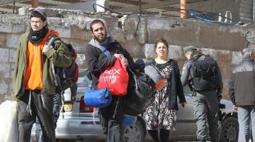 عاصفة تضرب حكومة العدو بعد إخلاء بيوت استولى عليها صهاينة