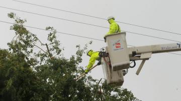 استمرار انقطاع الكهرباء عن 24 ألف منزل بالداخل المحتل