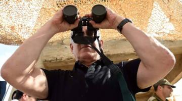 موجة سخرية من نتنياهو الذي حاول رؤية غزة بمنظار مغلق