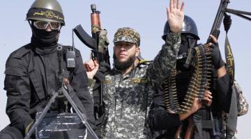 صور .. الأسير المجاهد عبد الكريم أبو معمر يتنسم عبير الحرية