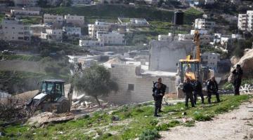 مستوطنون يدمرون مخزنا زراعيا جنوب طولكرم