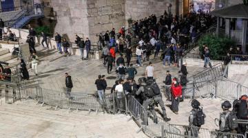الاحتلال يفرج عن مئات المعتقلين من المسجد الأقصى