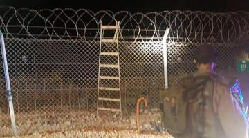 سُلم خشبي يثير رعب الاحتلال