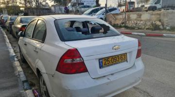 مستوطنون يعتدون على مركبات الفلسطينيين بنابلس