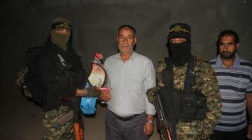 صور .. سرايا القدس تزور عائلة العرعير أول استشهادي في انتفاضة الأقصى