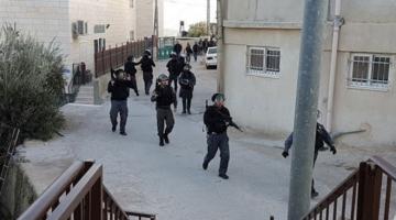 الاحتلال يقتحم عقربا بحثاً عن منفذ عملية زعترة
