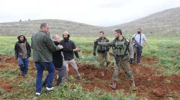 قوات الاحتلال تجرف أراضي زراعية في النقب