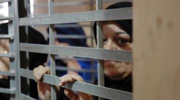 22 أسيرة في "الدامون" يعيشون في ظروف قاسية