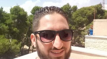 الأسير ثائر حمدان يتنسم الحرية بعد اعتقال إداري لمدة 22 شهراً