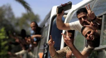 العدو يواصل اعتقال 50 أسيراً من محرري "وفاء الأحرار"