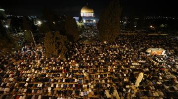  350 ألف مصلٍ يحيون "ليلة الـ 27 من رمضان " في الأقصى