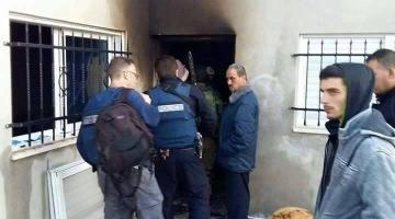 مستوطنون يحرقون منزل الشاهد الوحيد على جريمة دوابشة