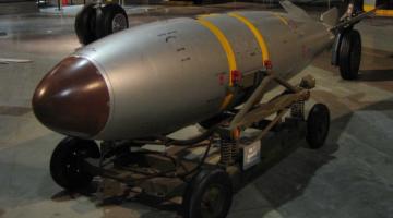 "إسرائيل" تمتلك 115 رأسا نوويا