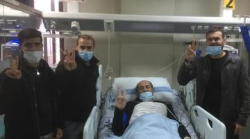 المحرر ماهر الأخرس يعاني ضعفاً شديداً ويحتاج 100 يوم ليتعافى