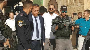 المتطرف "غليك" وعشرات المستوطنين يقتحمون الأقصى