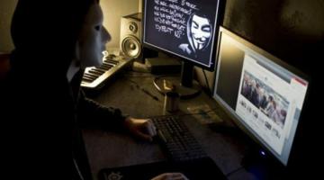 هاكرز يخترقون مئات المواقع الإلكترونية الصهيونية 