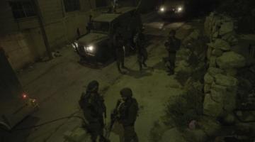  الاحتلال يداهم منازل ثلاثة شهداء ببيت لحم