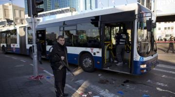 تصفيح 70 حافلة للمغتصبين بالضفة خوفاً من العمليات الفدائية