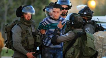العدو يعتقل 3 مواطنين بالضّفة