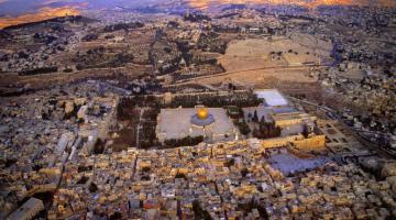 تحليل: نقل السفارة الأمريكية عدوان جديد والتراجع عنه خطوة للتهويد وإحكام السيطرة 