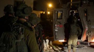 الاحتلال يعتقل 20 مواطناً من الضفة بينهم أسرى محررون