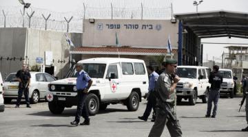 إدارة السجون تنقل أسرى "عسقلان" إلى سجن نفحة