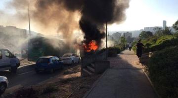 تضرر قطار وحافلة مستوطنين بعد رشقهم بالحجارة بالقدس والخليل