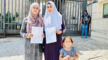 الاحتلال يسلم فتاتين قراري إبعاد عن المسجد الأقصى 