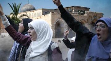 الاحتلال يبعد 7 مقدسيات عن الأقصى لمدة أسبوعين