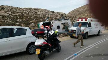 مقتل صهيونية وإصابة العشرات بانقلاب حافلة قرب رام الله