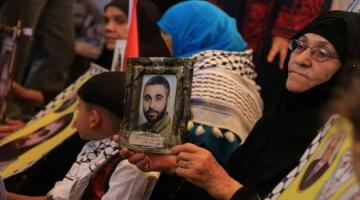 26 من ذوي أسرى غزة يزورون 15 أسيرًا بـ "رامون"