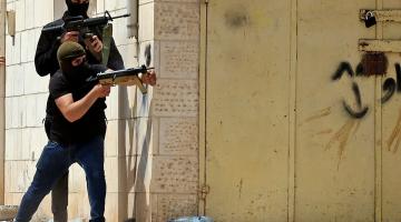 مقاومون يتصدون لاقتحام جيش الاحتلال لمخيم عسكر بنابلس