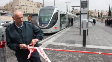 الاحتلال يدفع بتعزيزات عسكرية لتأمين "القطار الخفيف" من العمليات