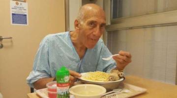 إطلاق سراح ايهود اولمرت بشكل مبكر الأحد المقبل