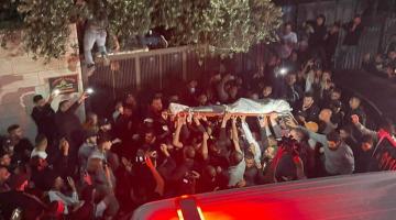 جماهير حاشدة تشيع الشهيد إيهاب الكيلاني في نابلس