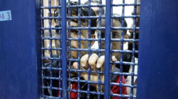 محكمة الاحتلال تمدد اعتقال أسير من جنين